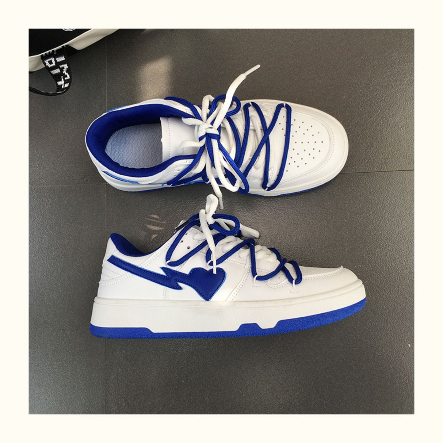 HYPExSTORE® HEARTED WHITE BLUE SNEAKER