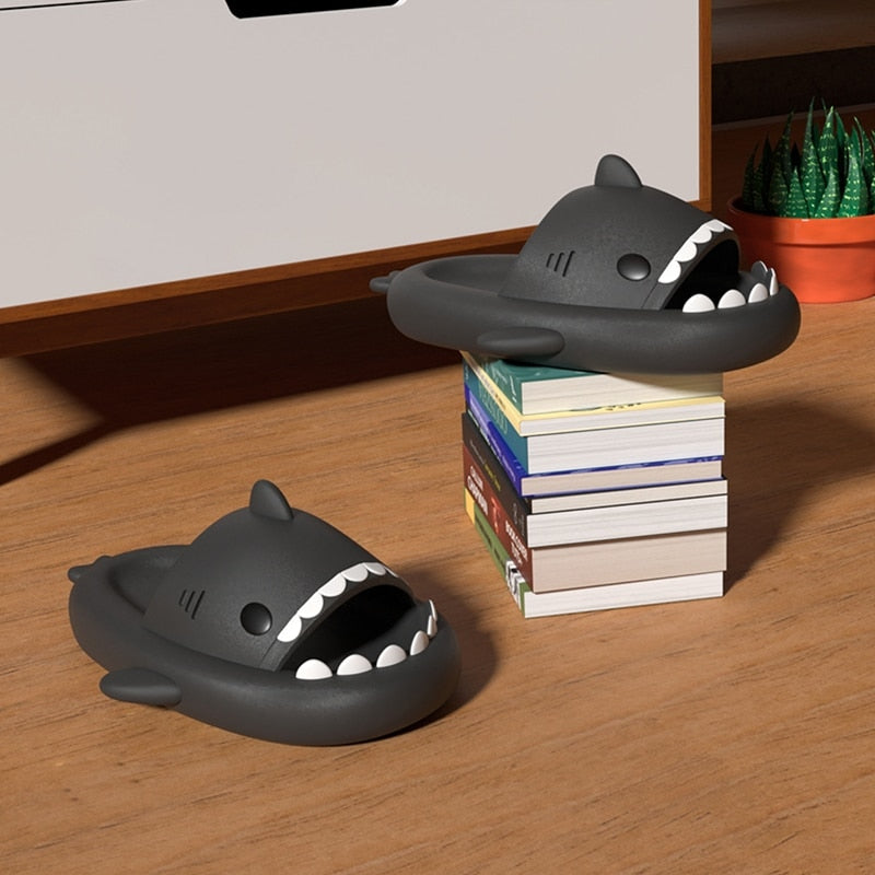 HYPExSTORE® SHARK SLIPPER