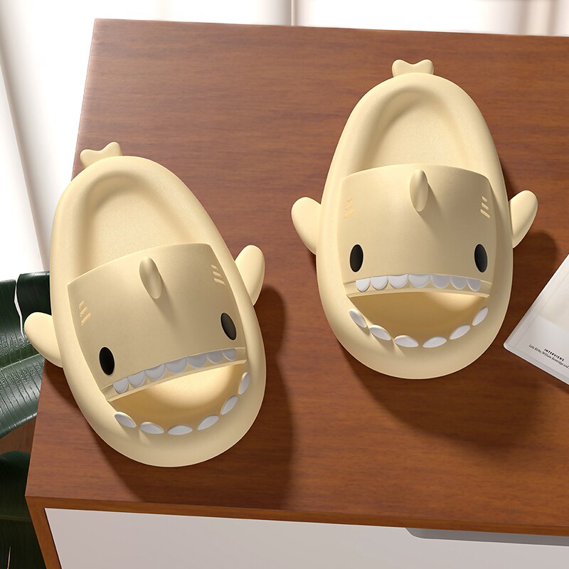 HYPExSTORE® SHARK SLIPPER